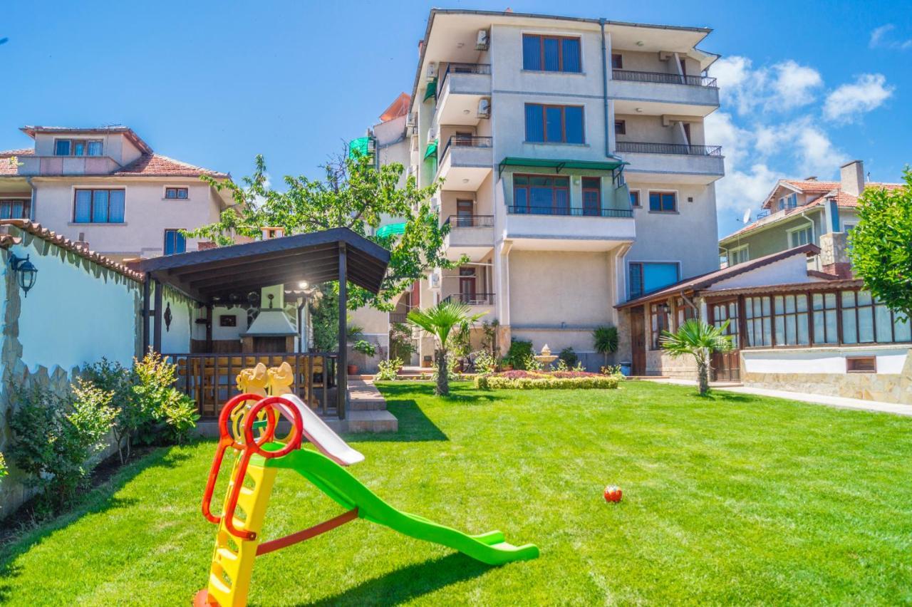Chrystal Guest House Obzor Exterior foto