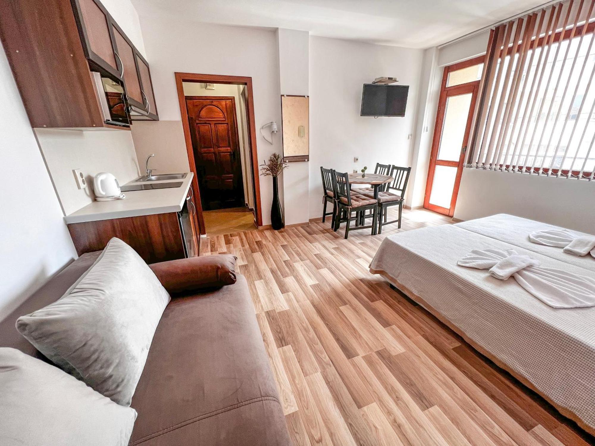 Chrystal Guest House Obzor Quarto foto
